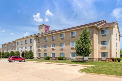 Comfort Suites Cedar Falls - image 3