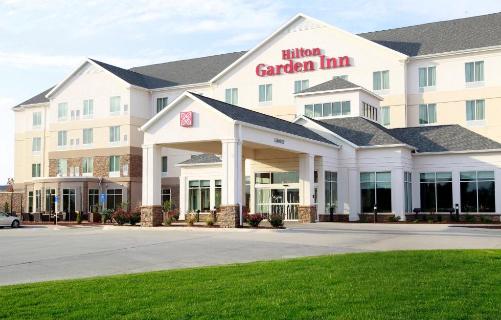 Hilton Garden Inn Cedar Falls Conference Center - main image