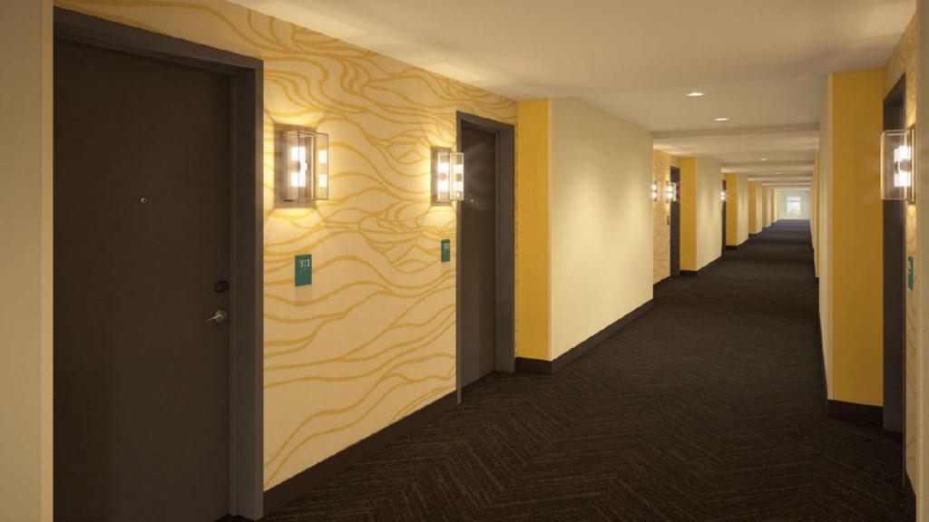 Holiday Inn & Suites Cedar Falls-Waterloo Event Ctr an IHG Hotel - image 3