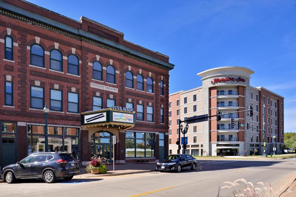 Hampton Inn Cedar Falls Downtown Ia - main image