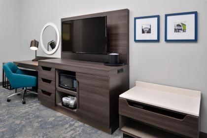 Hampton Inn Cedar Falls Downtown Ia - image 10