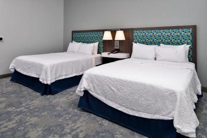 Hampton Inn Cedar Falls Downtown Ia - image 9