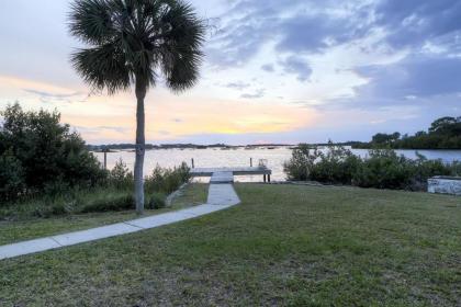 Waterfront Cedar Key Duplex Home with Private Dock Cedar Key