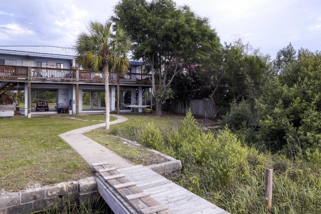 Waterfront Cedar Key Duplex Home with Private Dock! - image 3