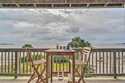 Charming Cedar Key Condo - Dogs Welcome!