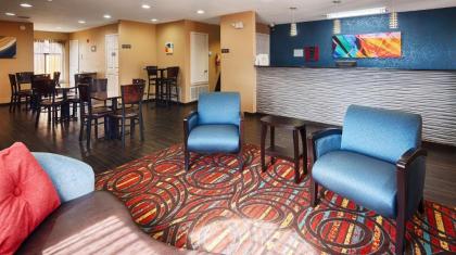 Best Western Cedar Inn - image 3