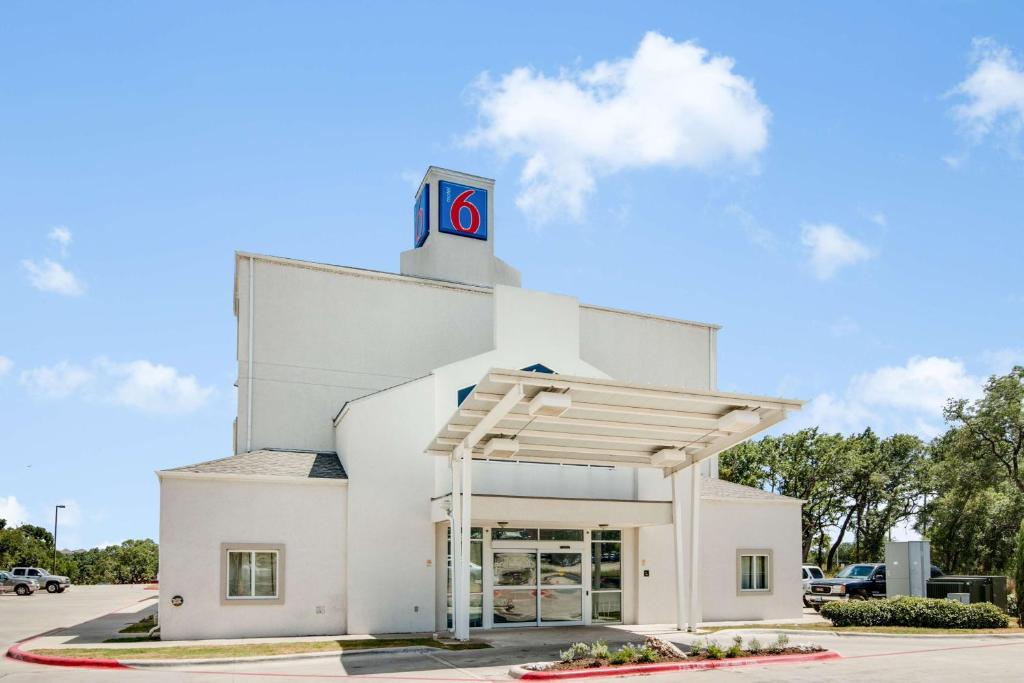 Motel 6-Cedar Park TX - main image