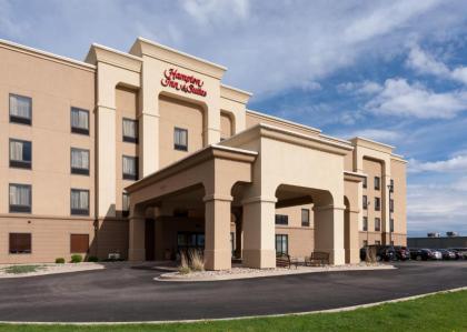 Hampton Inn & Suites Cedar Rapids - image 10