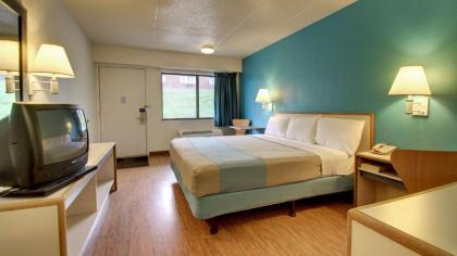 Motel 6-Cedar Rapids IA - image 13