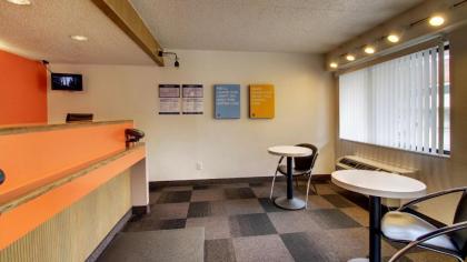 Motel 6-Cedar Rapids IA - image 9