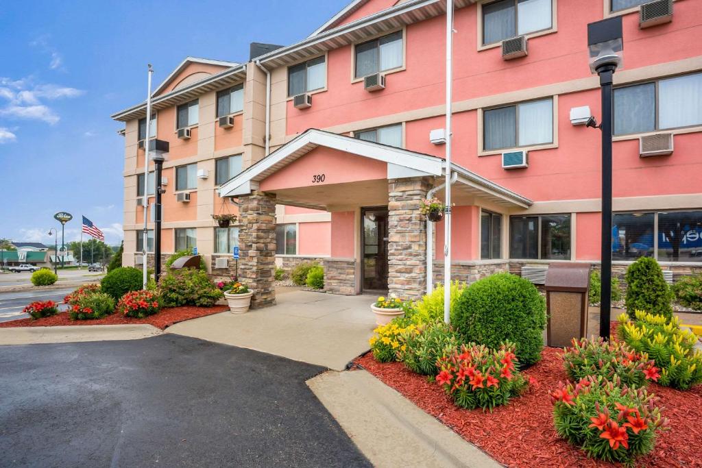 Quality Inn Cedar Rapids South - main image