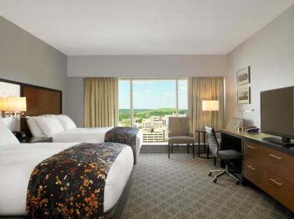 DoubleTree by Hilton Hotel Cedar Rapids Convention Complex - image 10