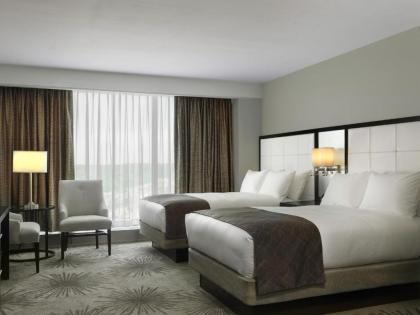 DoubleTree by Hilton Hotel Cedar Rapids Convention Complex - image 13