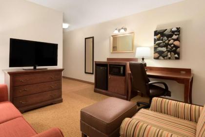 Country Inn & Suites by Radisson Cedar Rapids Airport IA - image 11