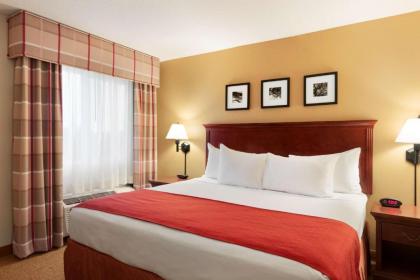 Country Inn & Suites by Radisson Cedar Rapids Airport IA - image 13