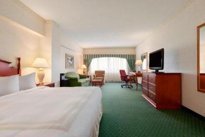 Cedar Rapids Marriott - image 10