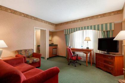 Cedar Rapids Marriott - image 11