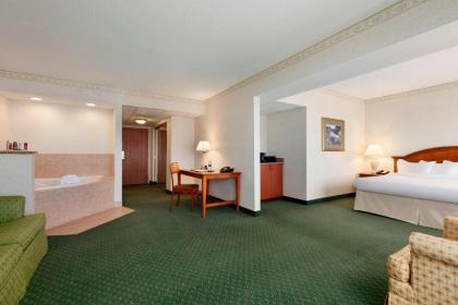 Cedar Rapids Marriott - image 14