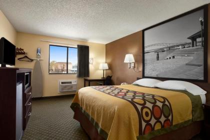 Super 8 by Wyndham Cedar Rapids - image 13