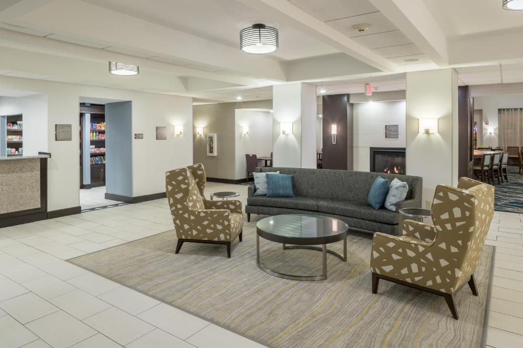 Homewood Suites by Hilton Cedar Rapids-North - image 7