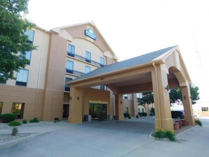 Days Inn & Suites by Wyndham Cedar Rapids - image 15