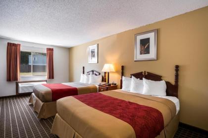 Rodeway Inn Cedar Rapids - image 6