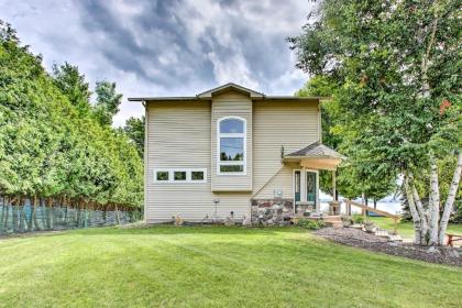 Cedar Cottage Private Beach on Lake Leelanau - image 14