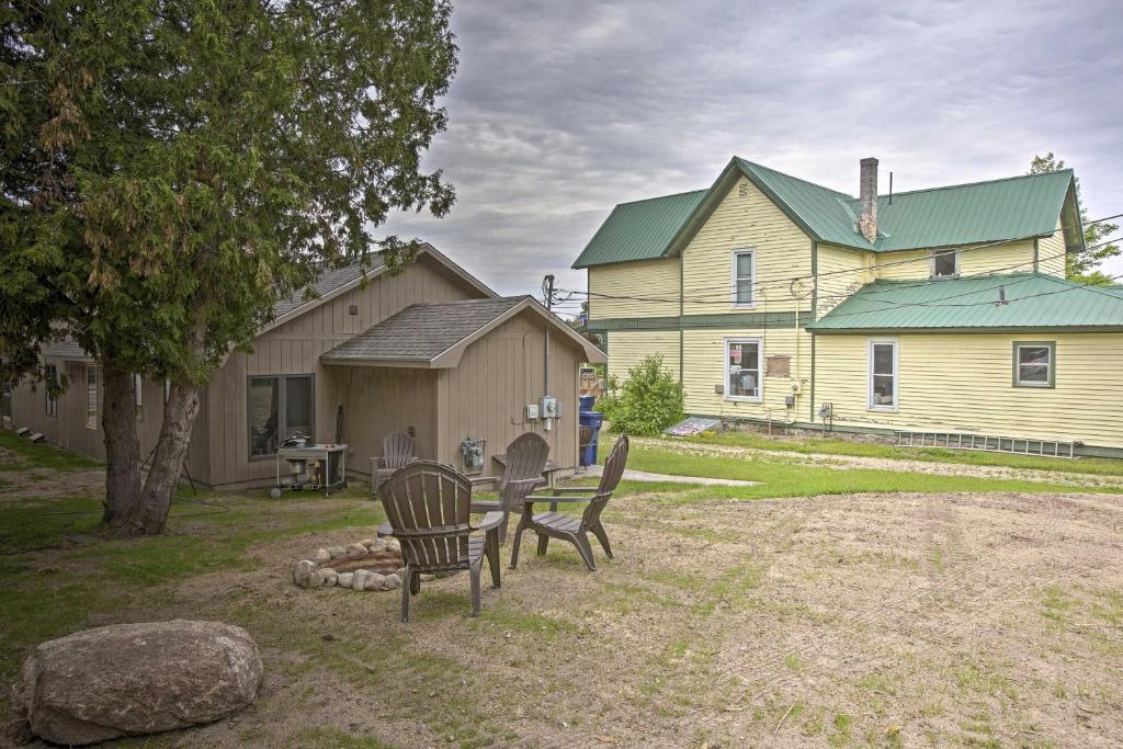 Cedar Home with Fire Pit and Grill about 3 Mi to Lakes - image 3