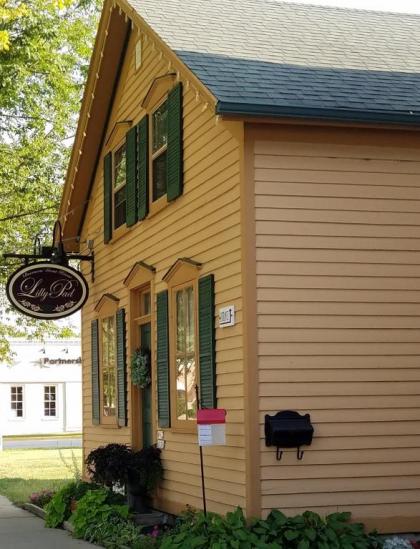 Lilly Pad Cedarburg