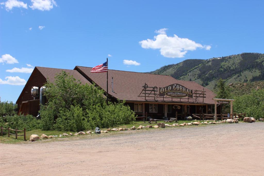 Old Corral Hotel - image 4