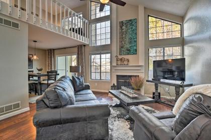 Spacious Centennial townhome with Private Deck Centennial Colorado