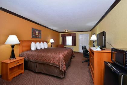 Americas Best Value Inn Center - image 11