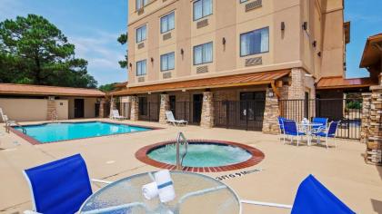 Best Western Plus Classic Inn And Suites - image 12