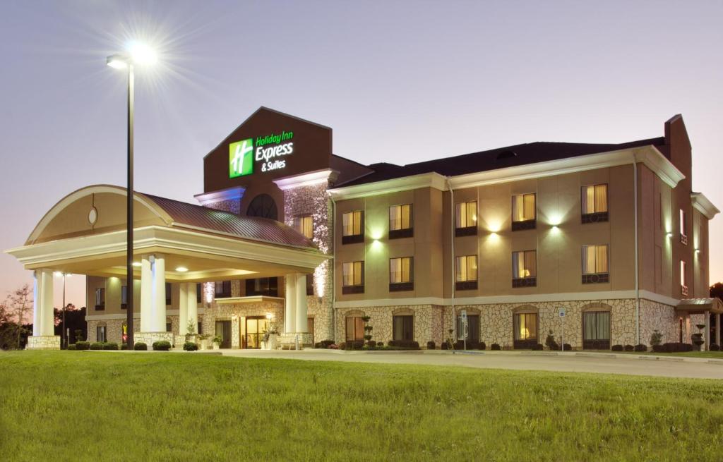 Holiday Inn Express Hotel & Suites Center an IHG Hotel - image 6