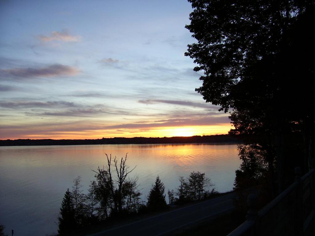 The Torch Lake Bed and Breakfast - image 3