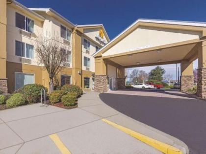 La Quinta Inn & Suites by Wyndham Central Point - Medford - image 10