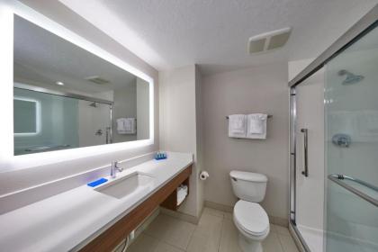 Holiday Inn Express Hotel & Suites Medford-Central Point an IHG Hotel - image 10