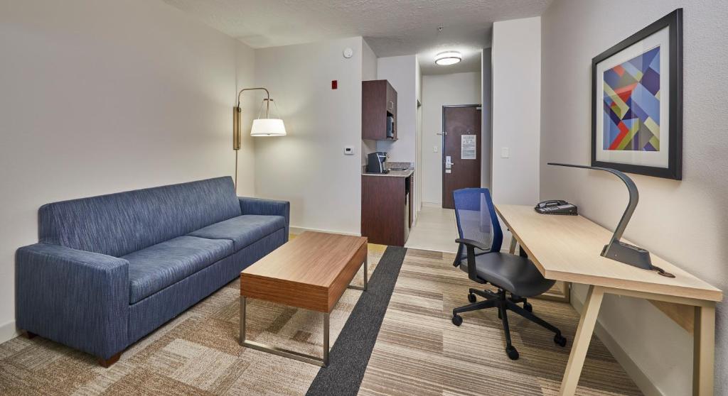 Holiday Inn Express Hotel & Suites Medford-Central Point an IHG Hotel - image 6