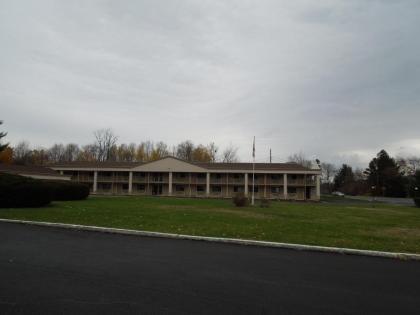 Americas Best Value Inn at Central Valley - image 18