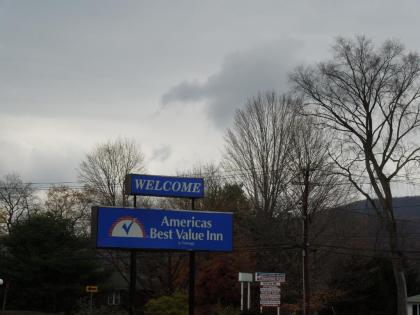 Americas Best Value Inn at Central Valley - image 19