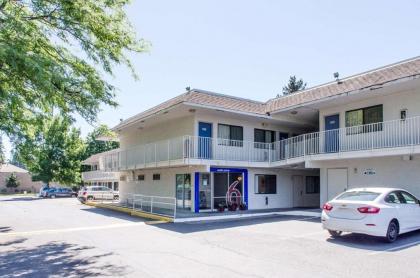 Motel 6-Centralia WA - image 4