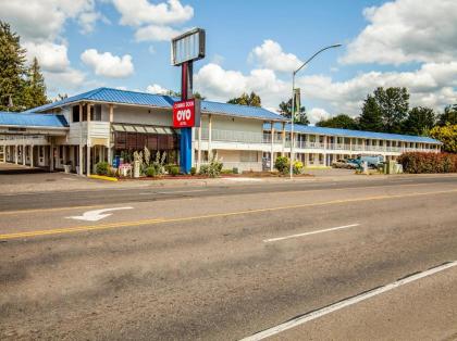 OYO Hotel Centralia - image 8