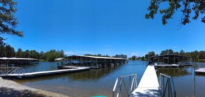 Bay Springs Country Inn & Marina - image 8