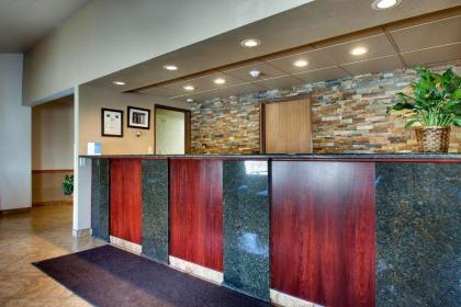 Best Western West Hills Inn - image 15