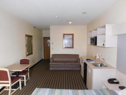 Travelodge by Wyndham Chadron - image 9