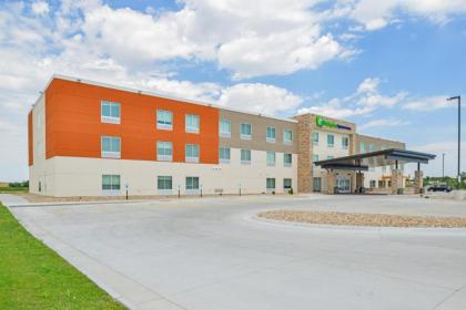 Holiday Inn Express & Suites - Chadron an IHG Hotel - image 13