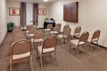 Holiday Inn Express & Suites by IHG Chambersburg an IHG Hotel - image 6