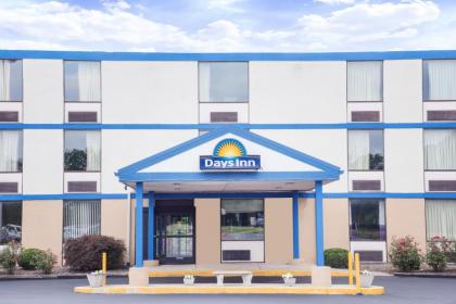 Days Inn by Wyndham Chambersburg - image 11