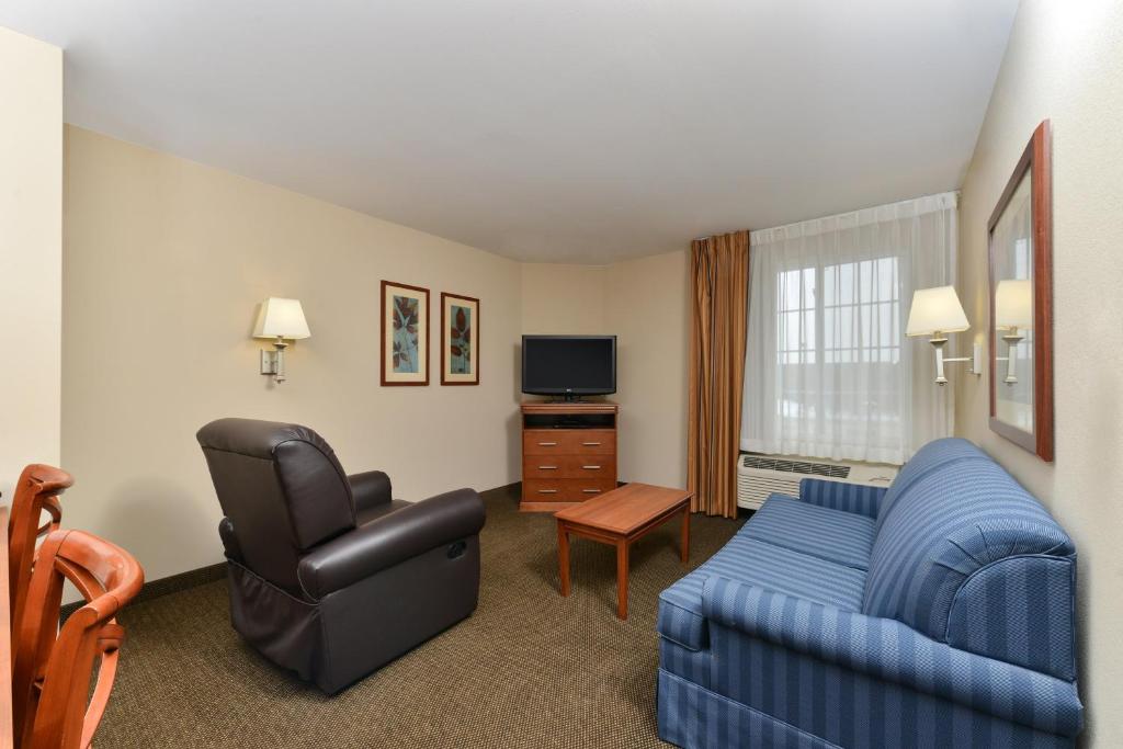 Candlewood Suites Chambersburg an IHG Hotel - image 5