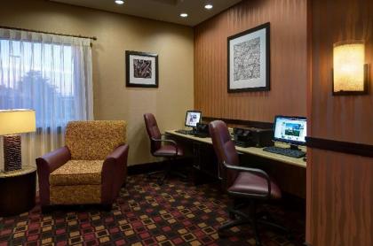 Hampton Inn Chambersburg - image 11